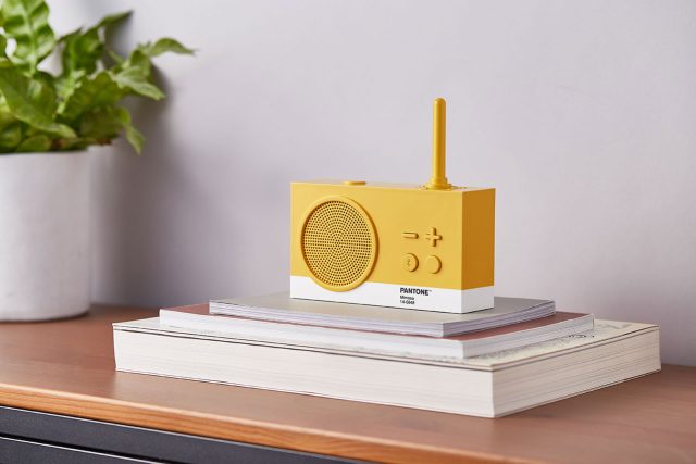 1739200024_The-New-Lexon-x-Pantone-Collaboration-Is-Just-the-Right.jpg The New Lexon x Pantone Collaboration Is Just the Right Shade