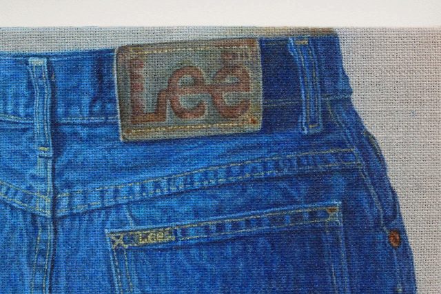 1739981825_Jennifer-J-Lees-New-Paintings-on-Burlap-Are-Unbelievable.jpg Jennifer J. Lee’s New Paintings on Burlap Are Unbelievable