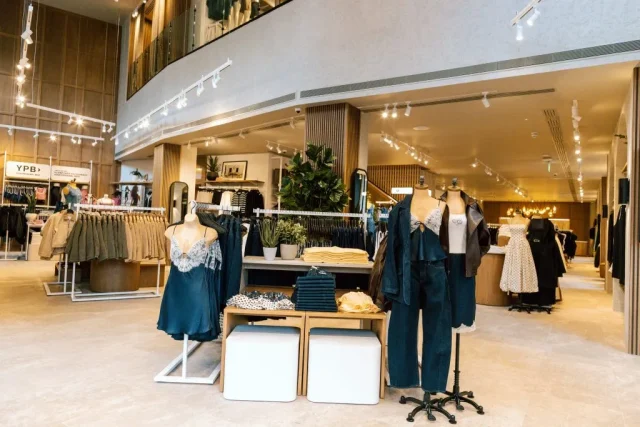 Abercrombie-Fitch-to-double-UK-store-count.webp.webp Drapers - Abercrombie & Fitch to double UK store count