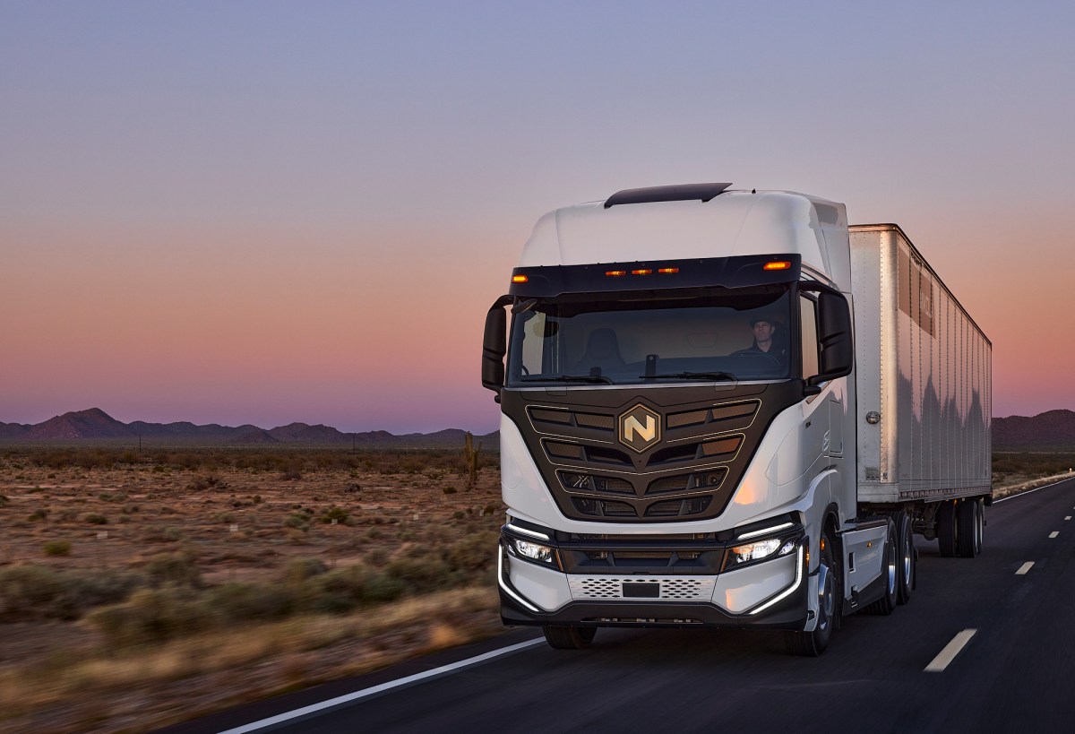 Bankrupt-Nikola-wants-to-sell-its-whole-business-by-April.jpg Nikola battery electric semi truck on the road