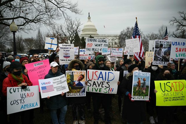 Christian-Groups-Respond-to-Trumps-Freeze-of-USAID-Funds.jpg USAID protest