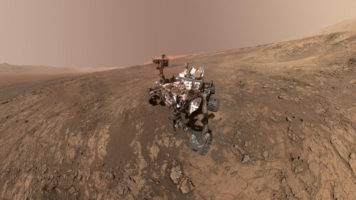 Curiosity-spies-stunning-clouds-at-twilight-on-Mars.jpg Curiosity spies stunning clouds at twilight on Mars
