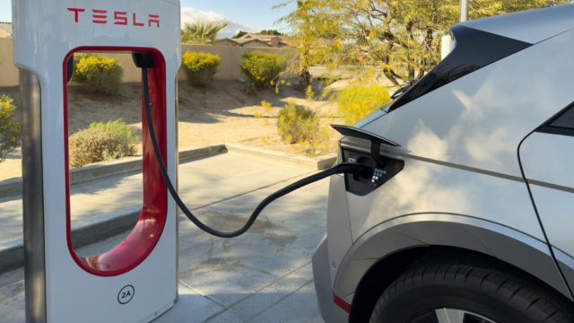 Hyundais-NACS-adapter-for-EVs-will-be-free-to-all.jpg Hyundai’s NACS adapter for EVs will be free to all existing owners