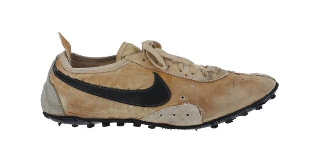 Jacquemus-Nike-Jacumoon-Sneaker-HV8547-001-Release-Info.jpg Jacquemus Nike Jacumoon Sneaker HV8547-001 Release Info