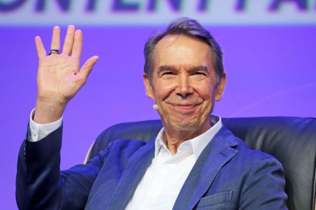 Judge-Throws-Out-Copyright-Lawsuit-Against-Jeff-Koons.jpg Judge Throws Out Copyright Lawsuit Against Jeff Koons