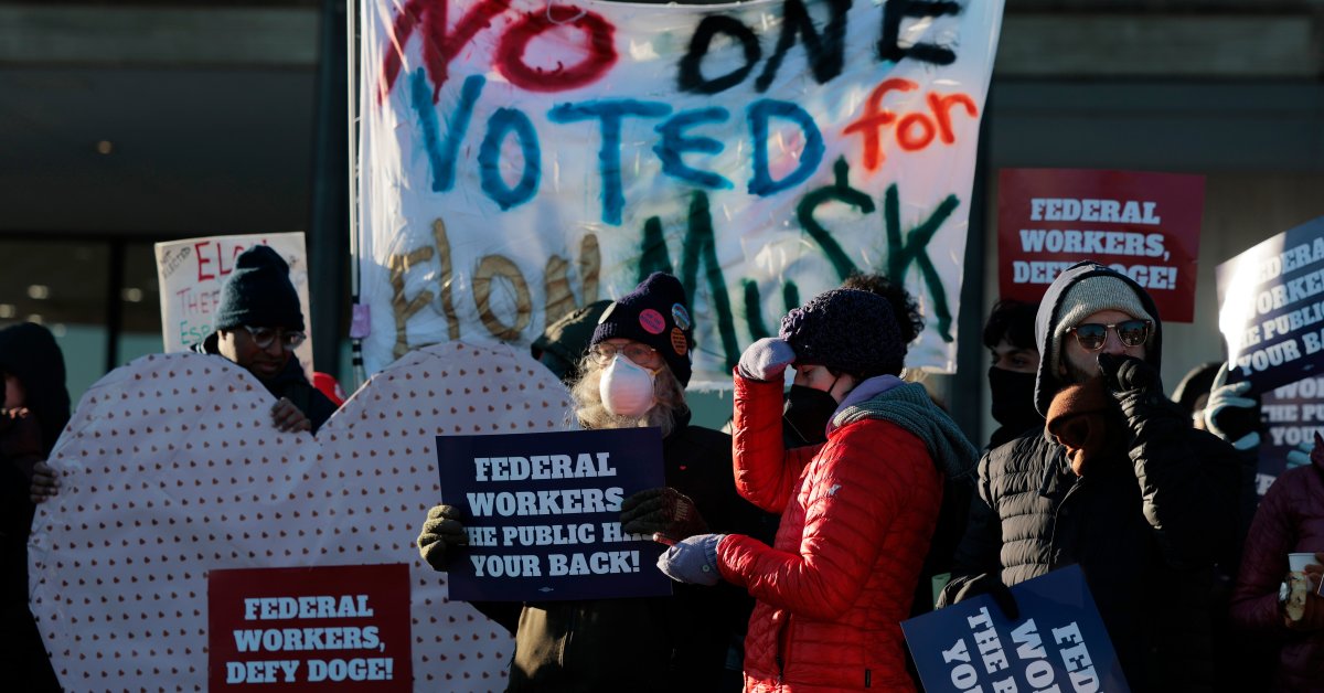 Trumps-Mass-Layoffs-Leave-Federal-Workers-Baffled-Angry.jpg Trump’s Mass Layoffs Leave Federal Workers Baffled, Angry