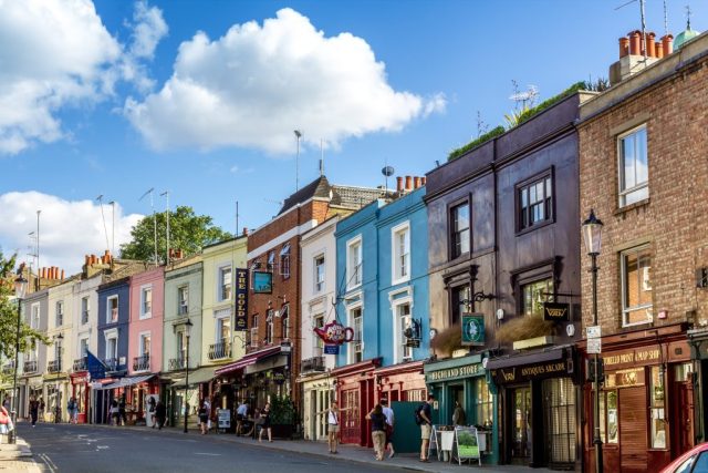 Which retailers are expanding on UK high streets?