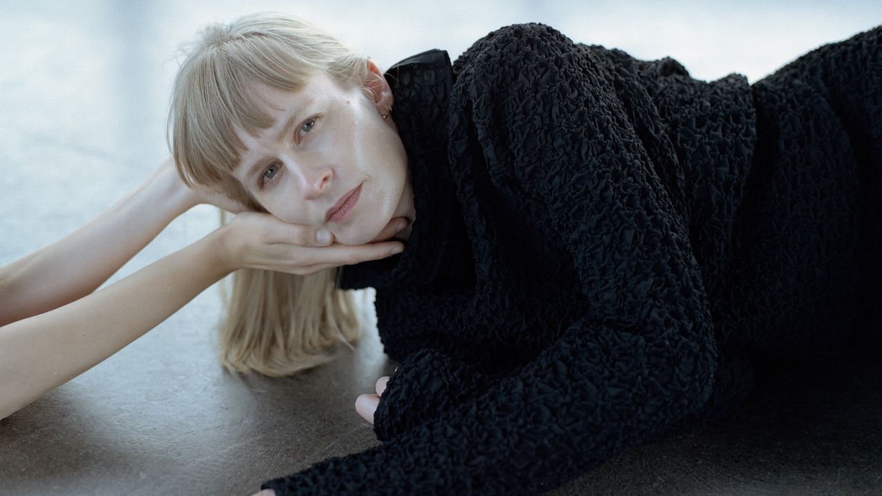 1741722426_Jenny-Hval-Announces-New-Album-Shares-Video-for-New-Song.jpeg Jenny Hval Announces New Album, Shares Video for New Song “To Be a Rose”: Watch