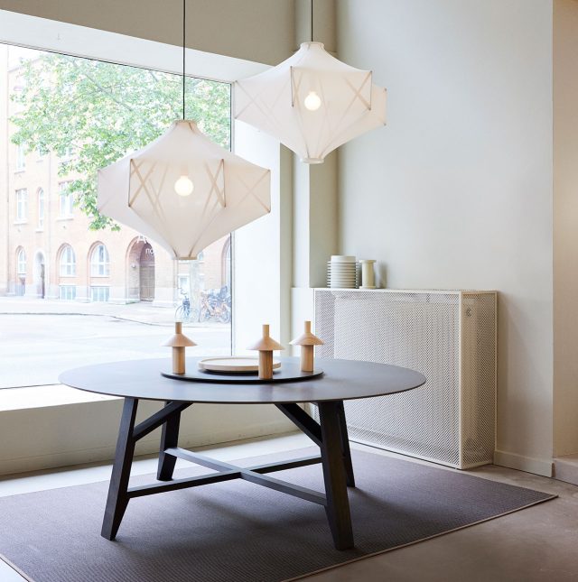 Expand Your Notions of Lighting With the Sorpresa Lamp
