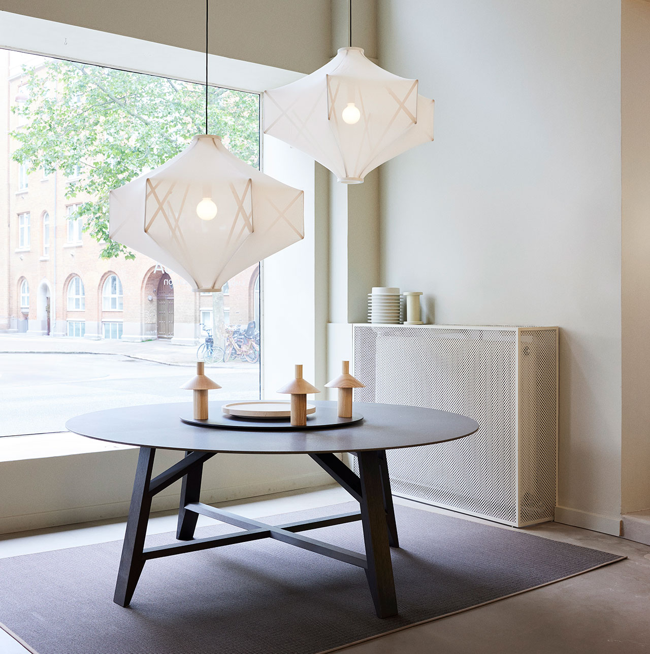 Expand Your Notions of Lighting With the Sorpresa Lamp