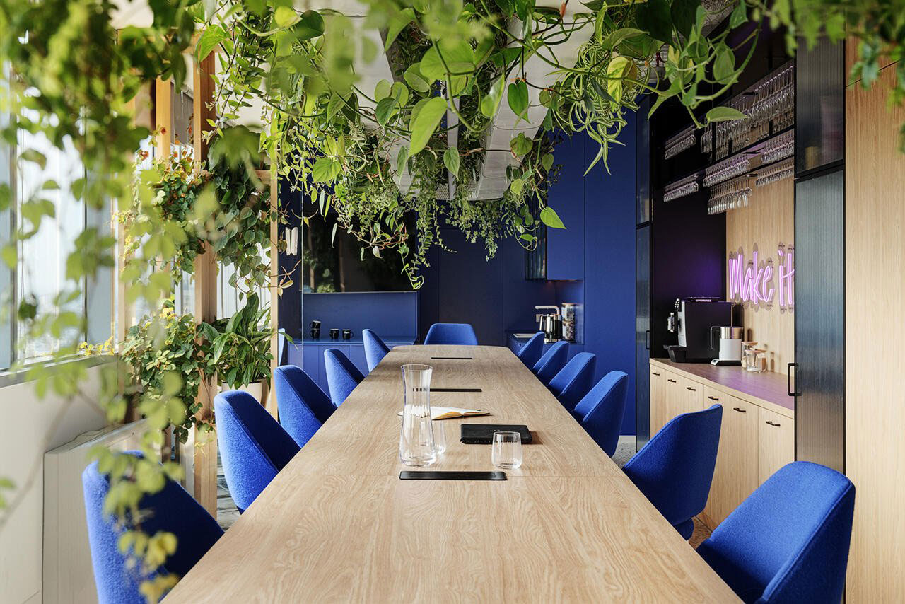 An Open-Plan Office in Warsaw Is a Hub Filled With Vibrant Color