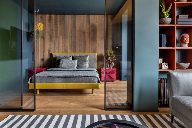 1742829485_A-Small-Minsk-Apartment-Balances-Bold-Colors-and-Aesthetics.jpg A Small Minsk Apartment Balances Bold Colors and Aesthetics