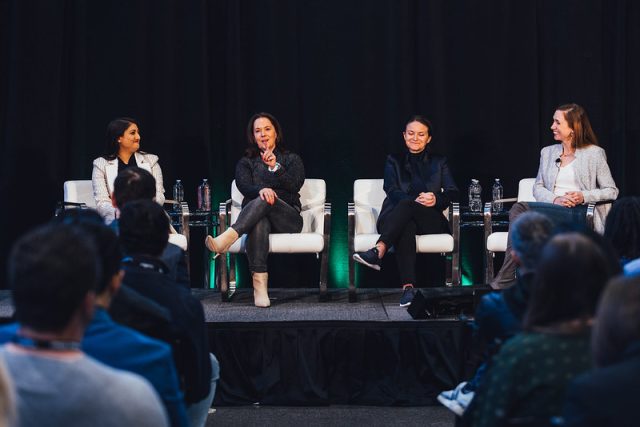 7-Days-Left-Founders-and-VCs-Save-300-on-All.jpg 7 Days Left: Founders and VCs Save $300+ on All Stage Passes