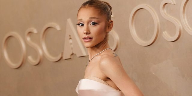 Ariana-Grande-Eternal-Sunshine-Deluxe-Album.jpg Ariana Grande ’Eternal Sunshine Deluxe' Album