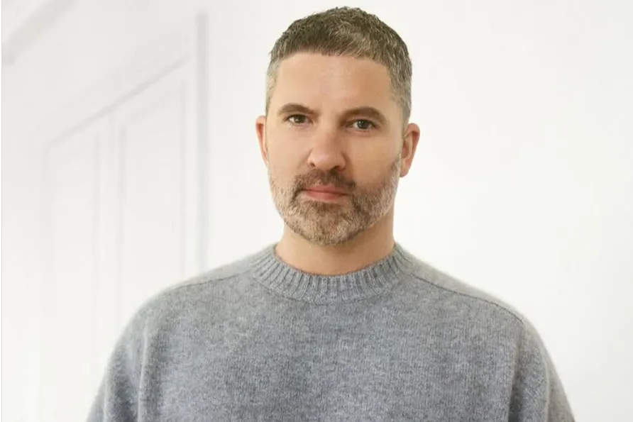 Mark Thomas Carven design director