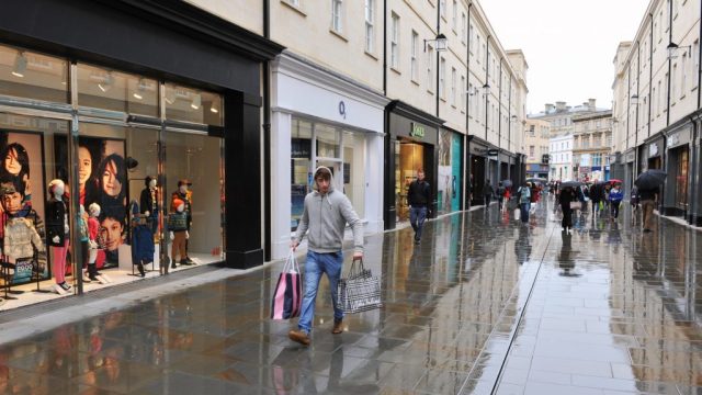 Drapers - Consumer confidence ‘fragile’ in March
