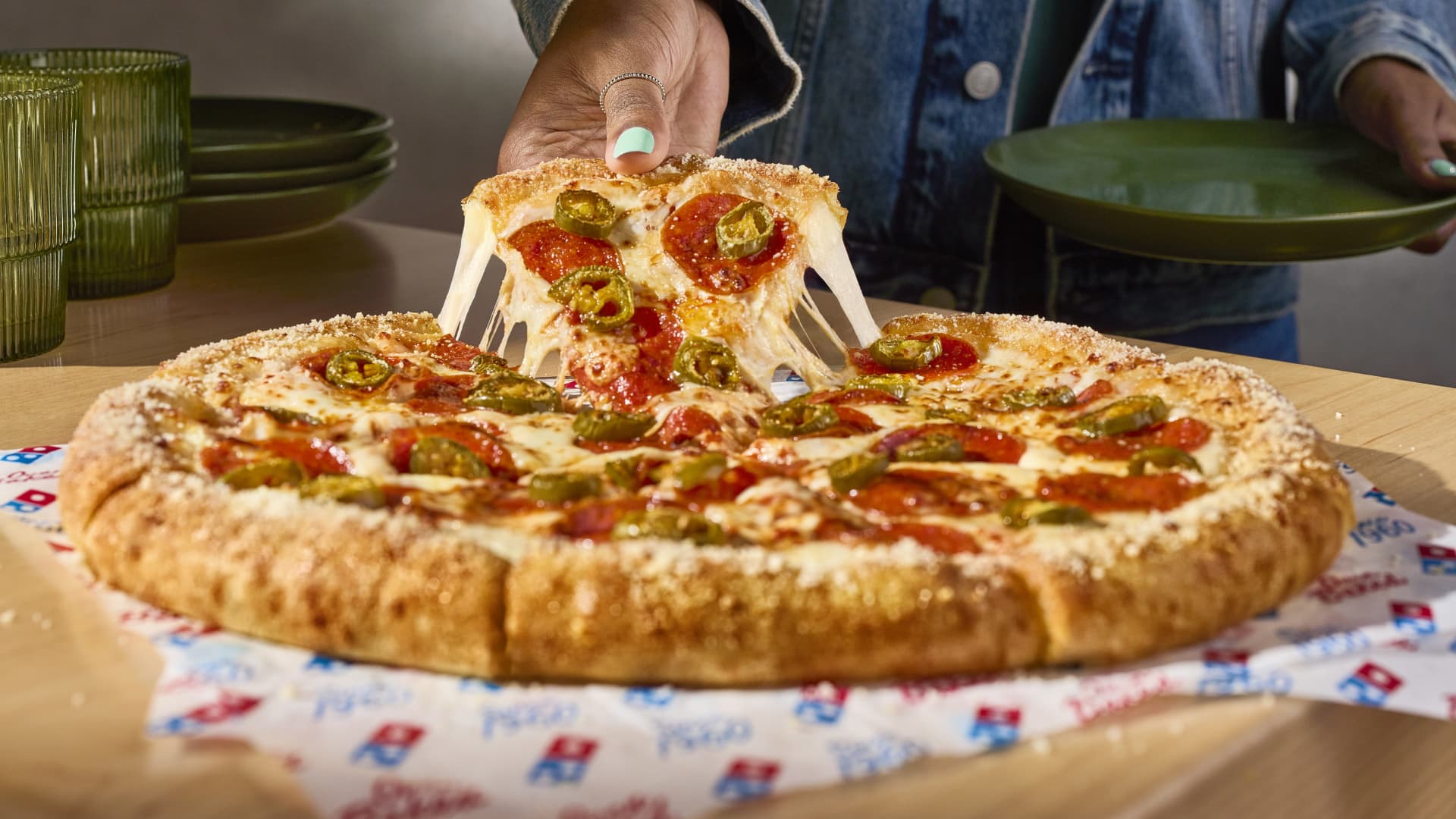 Dominos-Pizza-launches-stuffed-crust-to-rival-Papa-Johns-Pizza.jpg Domino's Pizza launches stuffed crust to rival Papa John's, Pizza Hut
