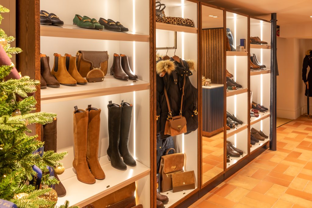 Fairfax-Favor-to-open-two-new-stores.jpg Drapers - Fairfax & Favor to open two new stores