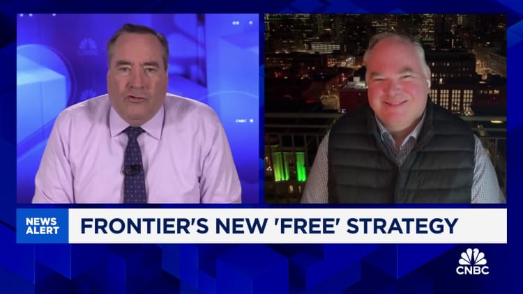 Frontier-Airlines-offers-free-checked-bags-promo-in-swipe-at.jpg Frontier Airlines CEO Barry Biffle on new 'free' strategy: This is a checkmate situation for us