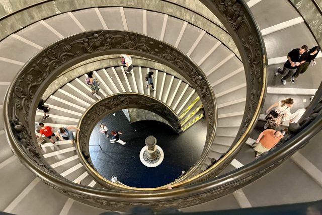 Global-Travel-Poised-for-Continued-Growth-in-2025.jpeg Vatican Museum staircase