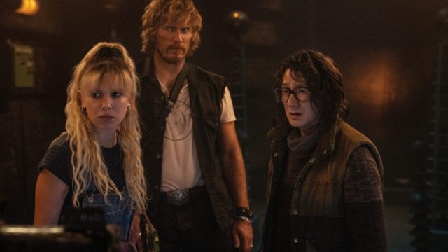 Netflix-expands-HDR-support-with-HDR10.jpg Milly Bobby Brown, Chris Pratt, and Ke Huy Quan play Michelle, Keats, and Dr. Amherst, respectively.