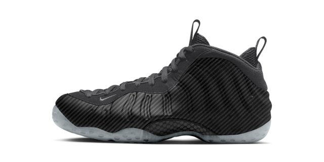 Nike-Air-Foamposite-One-Carbon-Fiber-HF2902-002-Release.jpg Nike Air Foamposite One Carbon Fiber HF2902-002 Release