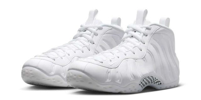 Nike-Air-Foamposite-One-Triple-White-HJ5195-100.jpg Nike Air Foamposite One "Triple White" HJ5195-100