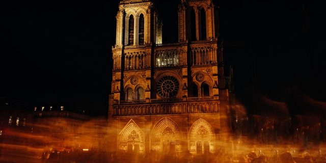 Notre-Dame-Raffles-Off-Fire-Damaged-Stones.jpg Notre Dame Raffles Off Fire-Damaged Stones