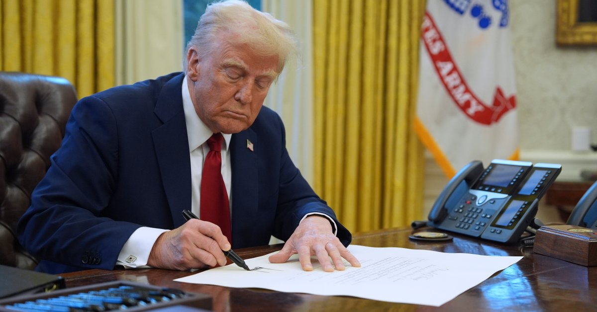 Trump-Signs-Bill-Avoiding-Government-Shutdown-for-Six-Months.jpg Trump Signs Bill Avoiding Government Shutdown for Six Months