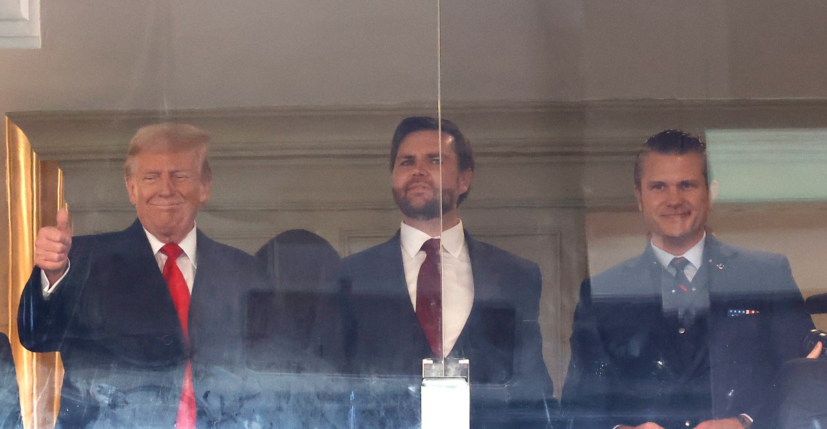 Trumps-team-accidentally-texted-a-journalist-with-war-plans.jpg Trump’s team accidentally texted a journalist with war plans