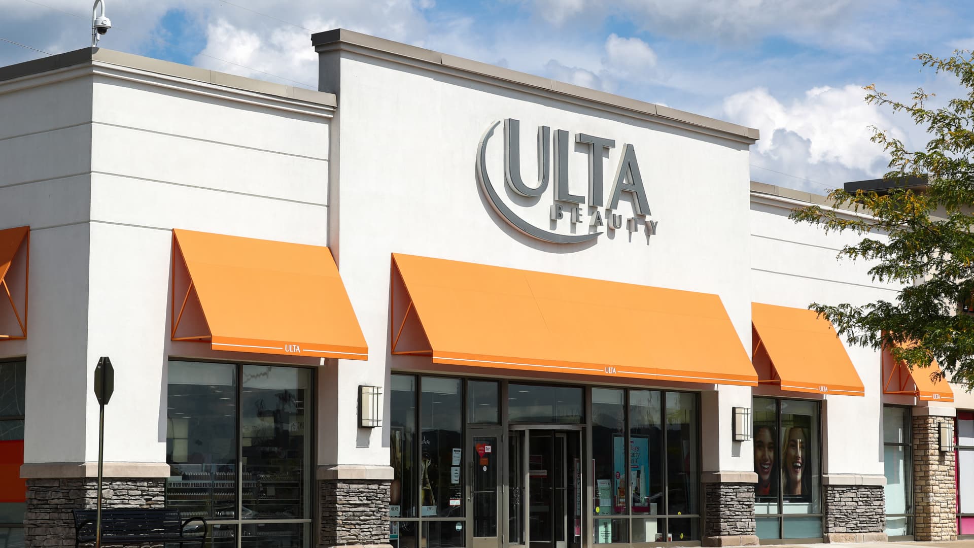 Ulta-Beauty-ULTA-earnings-Q4-2024.jpeg Ulta Beauty (ULTA) earnings Q4 2024