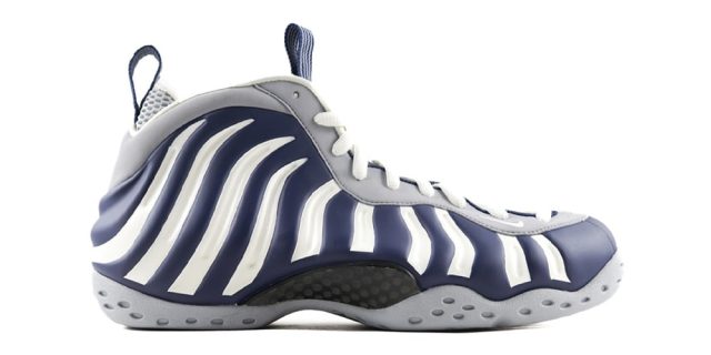 Unreleased-Nike-Air-Foamposite-One-New-York-Yankees-Sample.jpg Unreleased Nike Air Foamposite One "New York Yankees" Sample