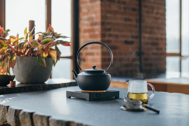 1743685624_The-MoonKettle-by-BALMUDA-Brings-Tea-Culture-to-the-Home.jpg The MoonKettle by BALMUDA Brings Tea Culture to the Home