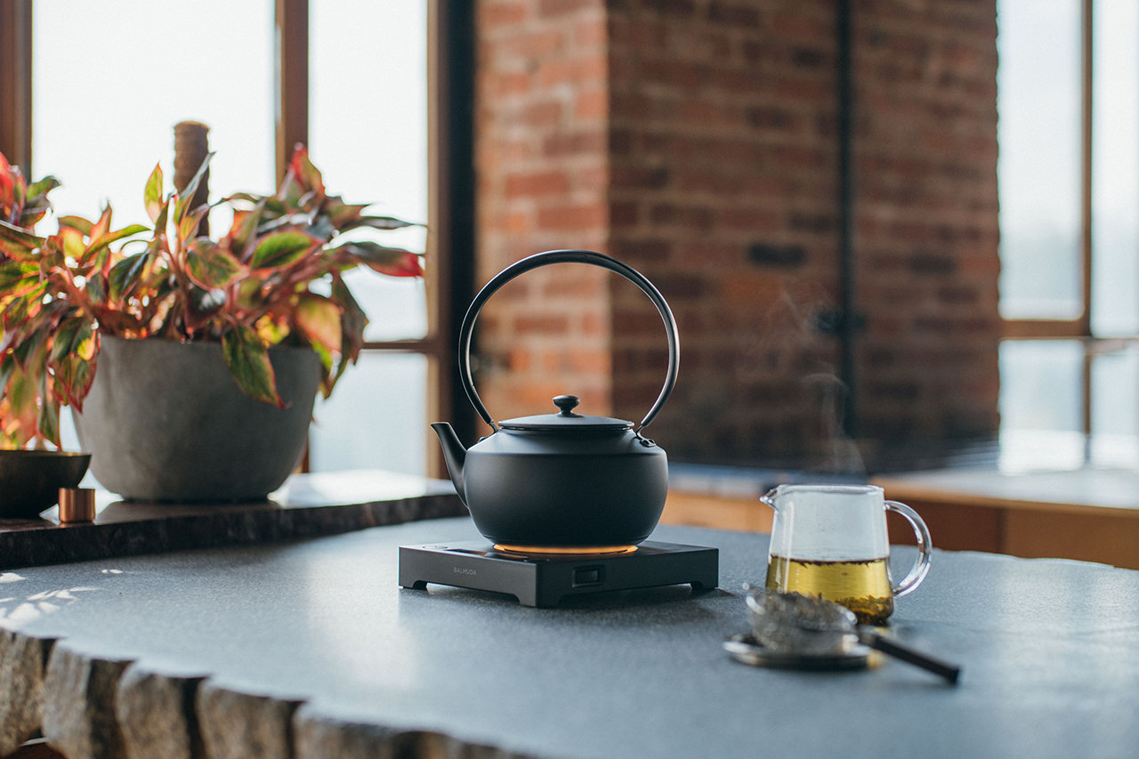 The MoonKettle by BALMUDA Brings Tea Culture to the Home
