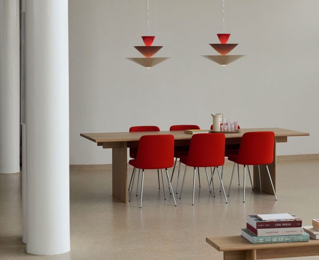 1744308964_The-Gio-Chandelier-Pays-Homage-to-Nichettos-Murano-Roots.jpg The Gio Chandelier Pays Homage to Nichetto’s Murano Roots