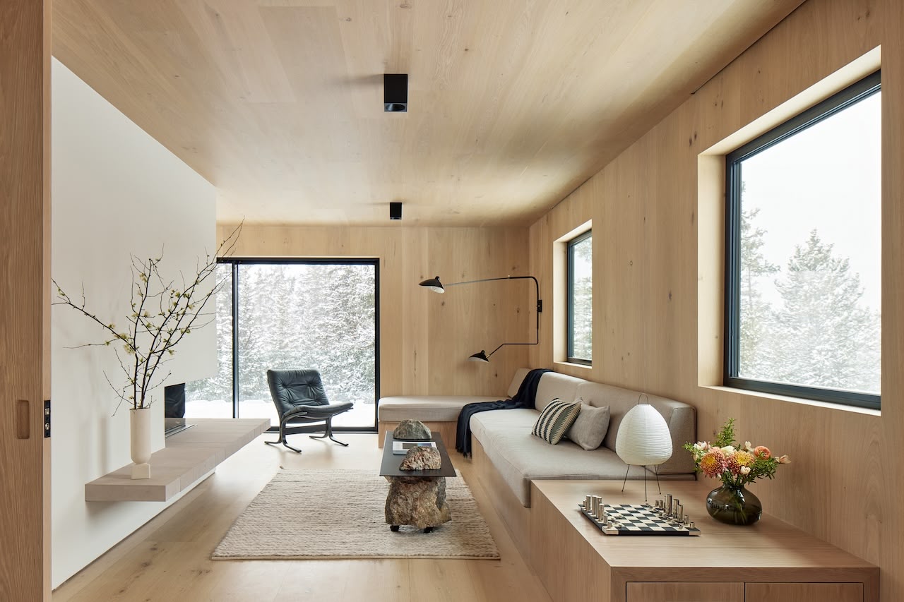 Colorado House Crafts Harmony Between Structure and Nature