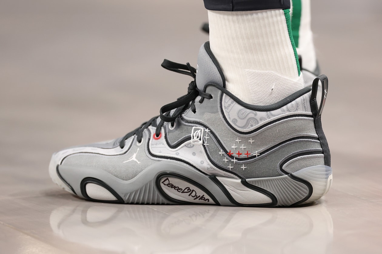 nba wnba signature sneaker list 2025 season Aaron Gordon - 361 AG 5 A’ja Wilson - Nike A’One Andrew Wiggins - Peak AW3 Anthony Edwards - adidas AE1 (2 teased) Austin Reaves - Rigorer AR2 Brandin Podziemski - Rigorer BP1 Breanna Stewart - PUMA Stewie 4 Damian Lillard - adidas Dame 9 (X teased) De’Aaron Fox - Under Armour Curry Fox 1 Devin Booker - Nike BOOK 1 Donovan Mitchell - adidas D.O.N. Issue #6 (7 teased) Giannis Antetokounmpo - Nike Zoom Freak 6 (7 teased) Ja Morant - Nike Ja 2 James Harden - adidas Harden Vol. 9 Jaylen Brown - 741 Performance Rover Jayson Tatum - Jordan Tatum 3 Jimmy Butler - Li-Ning JB3 Kawhi Leonard - New Balance KAWHI IV Kevin Durant - Nike KD 18 Klay Thompson - ANTA KT 10 Kyrie Irving - ANTA KAI 2 LaMelo Ball - PUMA MB.04 LeBron James - Nike LeBron 22 Luka Dončić - Jordan Luka 4 Nikola Jokić - 361 Joker 1 Sabrina Ionescu - Nike Sabrina 2 (3 spotted) Scoot Henderson - PUMA Scoot Zeros II Shai Gilgeous-Alexander - Converse SHAI 001 Spencer Dinwiddie - 361 DVD 3 Stephen Curry - Under Armour Curry 12 Sydney Colson - Creative Control Sydney Colson 1 Zion Williamson - Jordan Zion 4