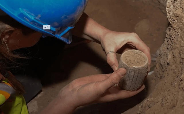 3,000-Year-Old Necropolis Unearthed in Abu Dhabi
