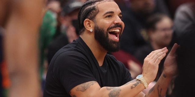 Drake-Can-Request-Kendrick-Lamar-Contract-Not-Like-Us-Lawsuit.jpg Drake Can Request Kendrick Lamar Contract "Not Like Us" Lawsuit