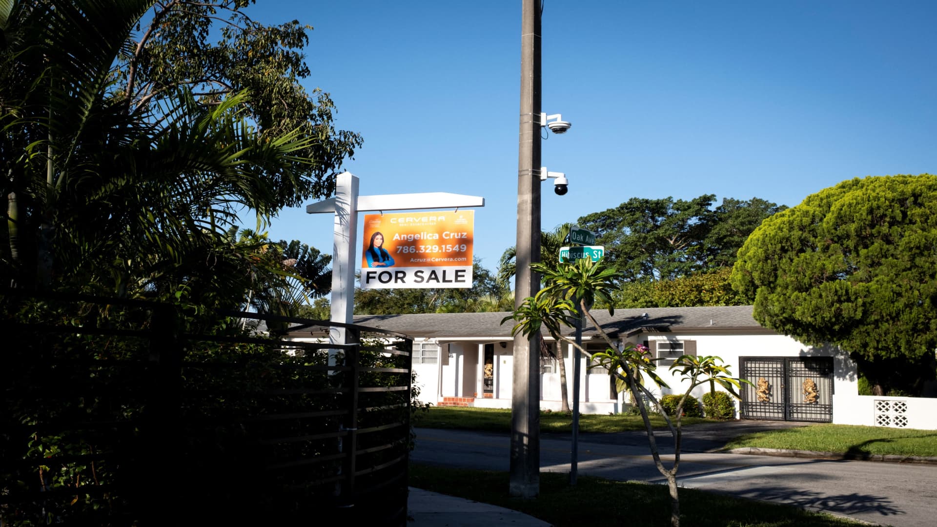 March home sales drop to slowest pace since 2009