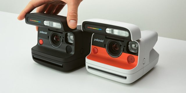 Polaroid-Launches-Retro-Inspired-Polaroid-Flip-Instant-Camera.jpg Polaroid Launches Retro-Inspired 'Polaroid Flip' Instant Camera