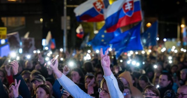 Slovakia-grapples-with-new-protests-over-‘Russian-style-bill.jpg Slovakia grapples with new protests over ‘Russian-style’ bill