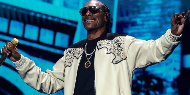 Snoop-Dogg-‘Altar-Call-Gospel-Album-Info.jpg Snoop Dogg ‘Altar Call’ Gospel Album Info