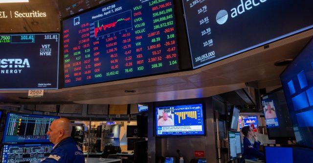 Trump-tariffs-Whats-going-on-with-the-stock-market-briefly.jpg Trump tariffs: What’s going on with the stock market, briefly explained