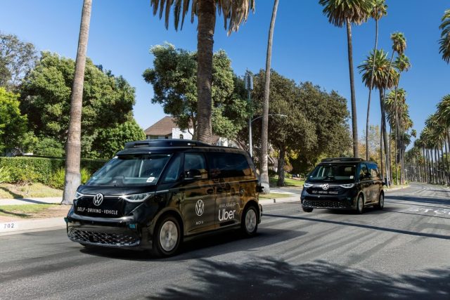 Uber-Volkswagen-pair-up-to-launch-robotaxi-service-in-US.jpg VW vans used for Uber robotaxi