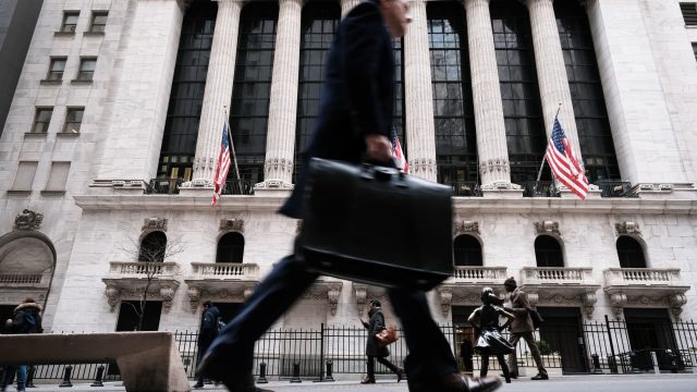 Wealthy-load-up-on-cash-gold-family-trusts-during-market.jpeg Wealthy load up on cash, gold, family trusts during market turmoil