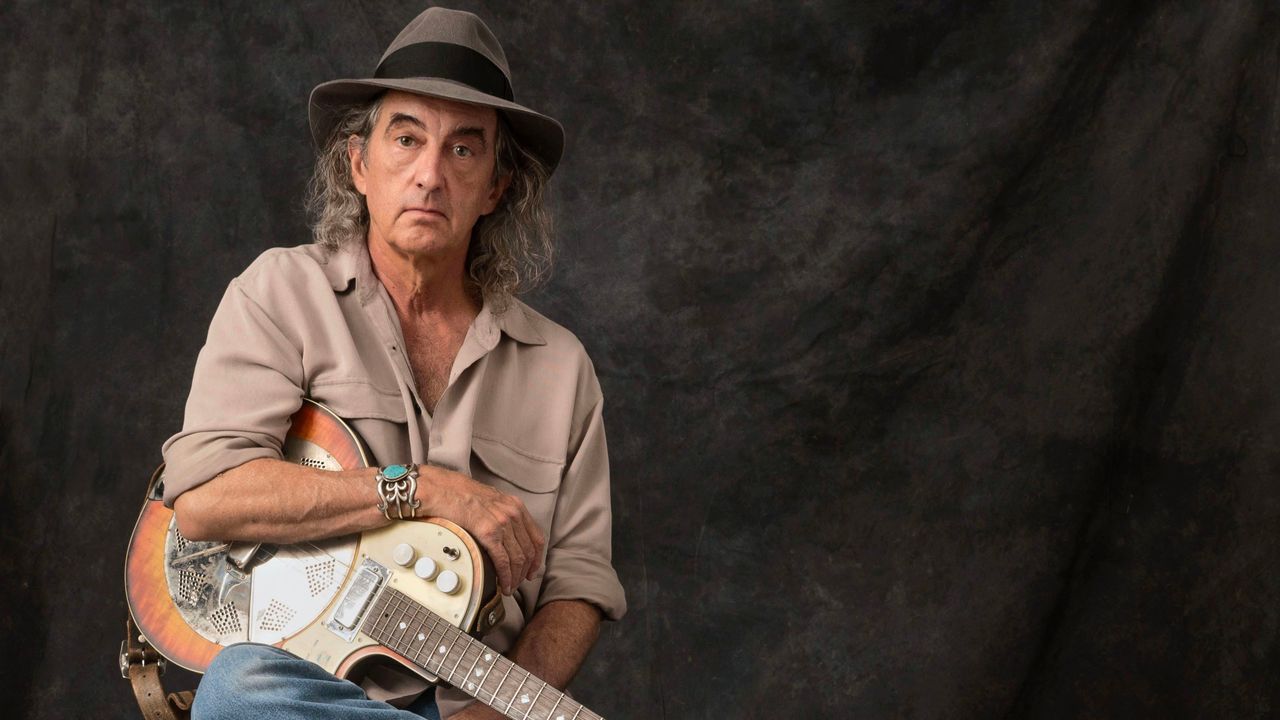 1746202924_James-McMurtry-Announces-New-Album-The-Black-Dog-and-the.jpeg James McMurtry Announces New Album The Black Dog and the Wandering Boy, Shares Song: Listen