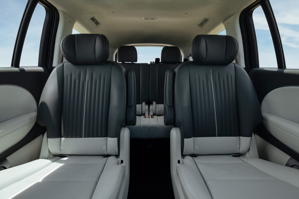 Hyundai Ioniq 9 middle row, captains chairs