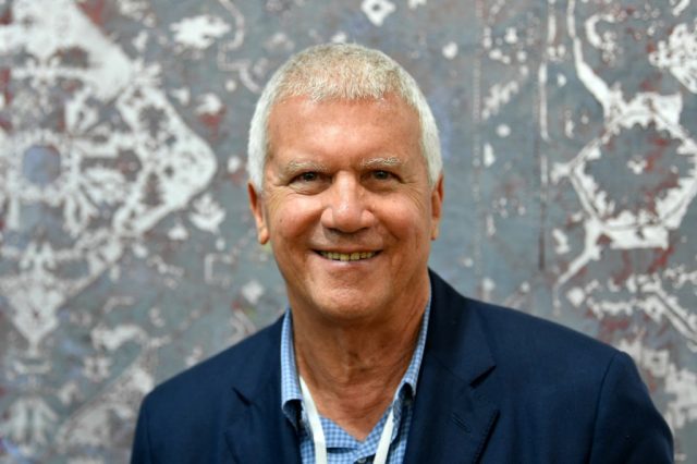 Larry Gagosian Buys BookHampton to Keep Pages Turning in East Hampton