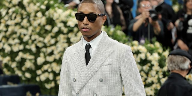 Pharrells-Met-Gala-2025-Jacket-Made-With-15000-Pearls.jpg Pharrells Met Gala 2025 Jacket Made With 15,000 Pearls